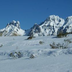 Montañas y naturaleza en el corazón de los Picos de Europa.