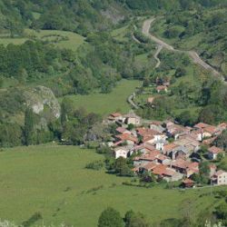 Paisajes de montaña para disfrutar del senderismo en los Picos de Europa.