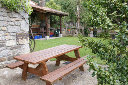 Casa rural de piedra y madera en Le&oacute;n
